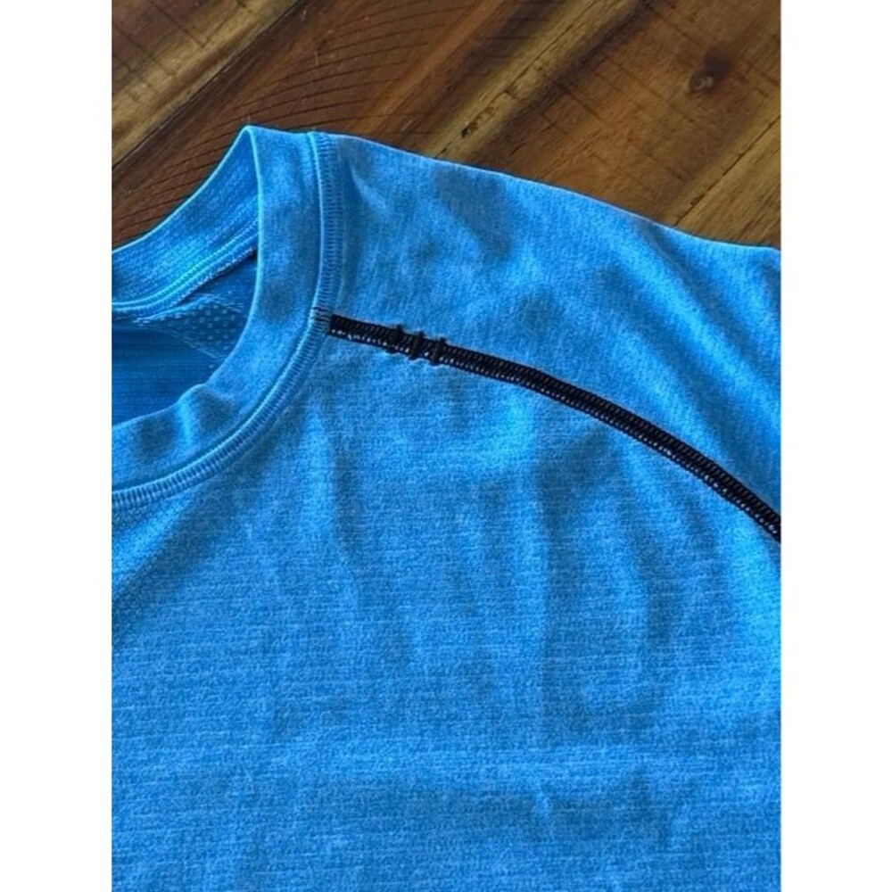 Lululemon Metal Vent Tech Short Sleeve Shirt Men’s Large Sky Blue Black Stitch